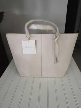 Donna Karan Cream Tote Bag - Elegant Two-Tone Design